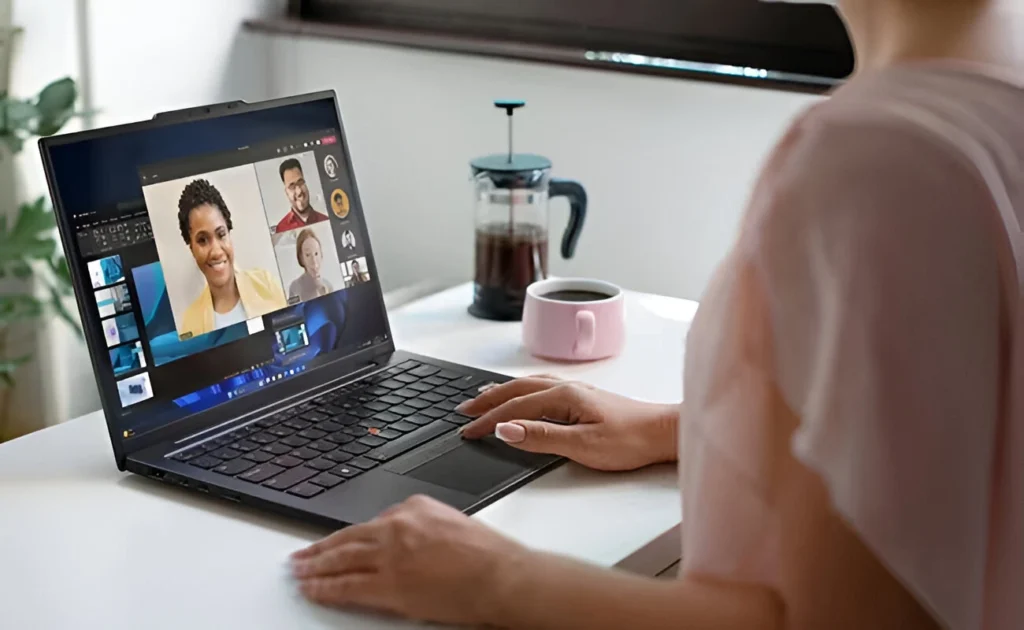 Lenovo ThinkPad X1 Carbon Gen 13 - Aura Edition 2025 Review 9 Lenovo ThinkPad X1 Carbon Gen 13 - Aura Edition 2025 Review