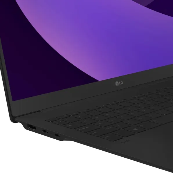 LG gram Pro 17" (2025) Review: Best Lightweight 17" Laptop for 2025? 14 LG gram Pro 17" (2025) Review: Best Lightweight 17" Laptop for 2025?