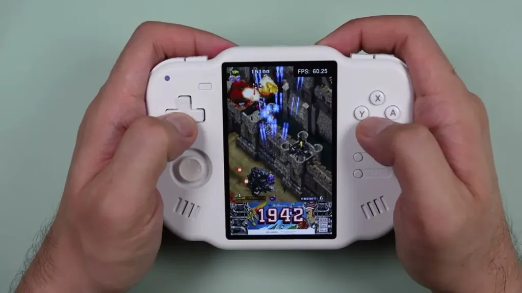 MagicX Zero40 Review: The World's First DS Emulation Handheld 2025